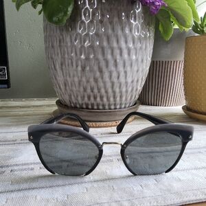 MIU MIU Sunglasses